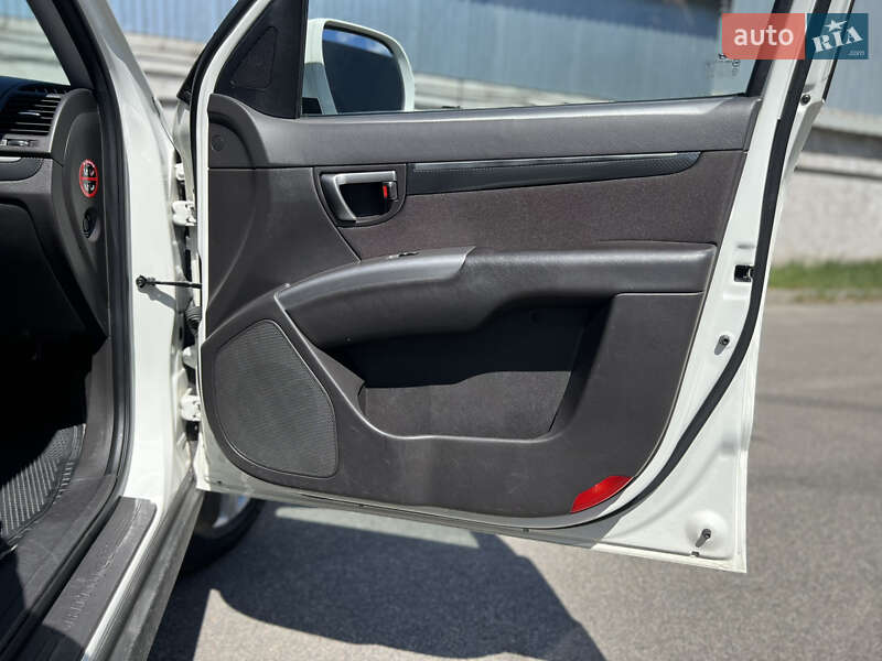 Внедорожник / Кроссовер Hyundai Santa FE 2010 в Киеве