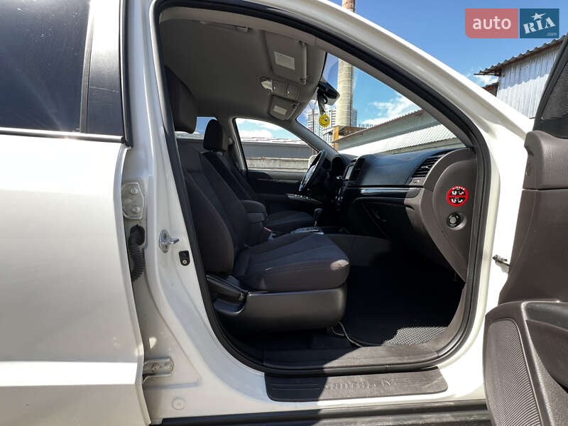 Внедорожник / Кроссовер Hyundai Santa FE 2010 в Киеве