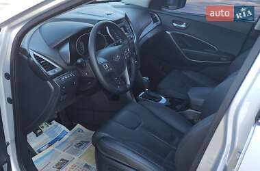 Внедорожник / Кроссовер Hyundai Santa FE 2016 в 