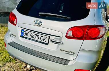 Внедорожник / Кроссовер Hyundai Santa FE 2009 в 