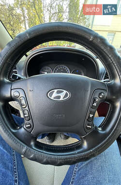 Внедорожник / Кроссовер Hyundai Santa FE 2006 в 