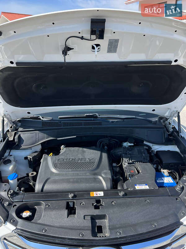 Внедорожник / Кроссовер Hyundai Santa FE 2012 в Виннице