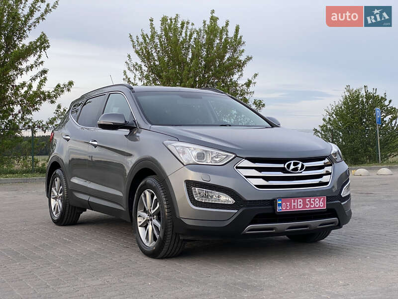 Внедорожник / Кроссовер Hyundai Santa FE 2014 в 