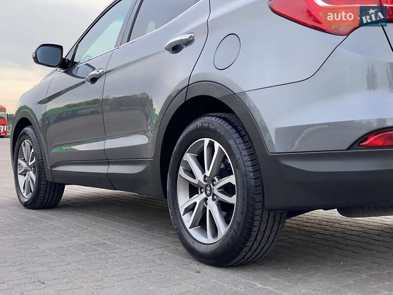 Позашляховик / Кросовер Hyundai Santa FE 2014 в Радивиліві