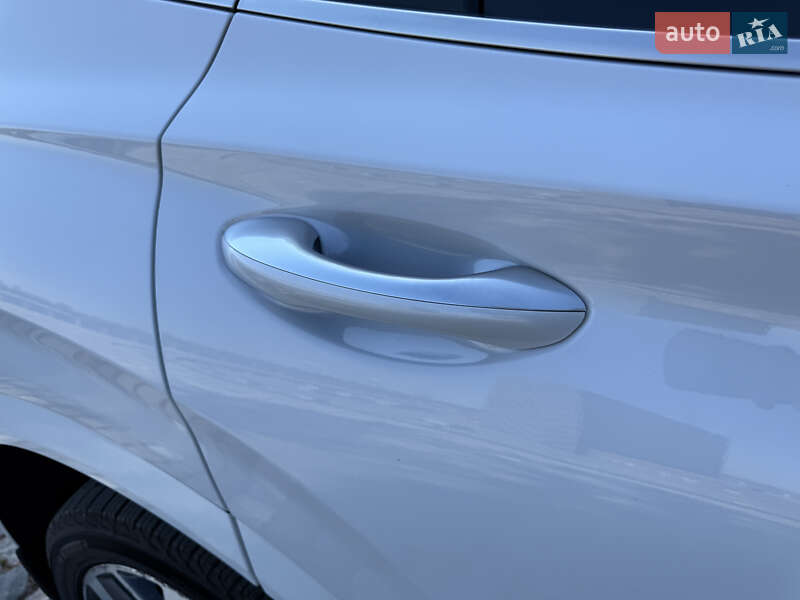 Позашляховик / Кросовер Hyundai Santa FE 2020 в Києві