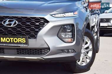 Внедорожник / Кроссовер Hyundai Santa FE 2019 в 