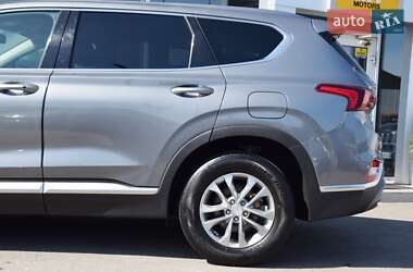 Внедорожник / Кроссовер Hyundai Santa FE 2019 в 