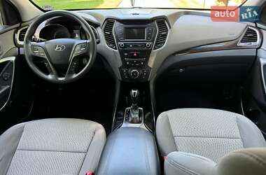 Позашляховик / Кросовер Hyundai Santa FE 2017 в 