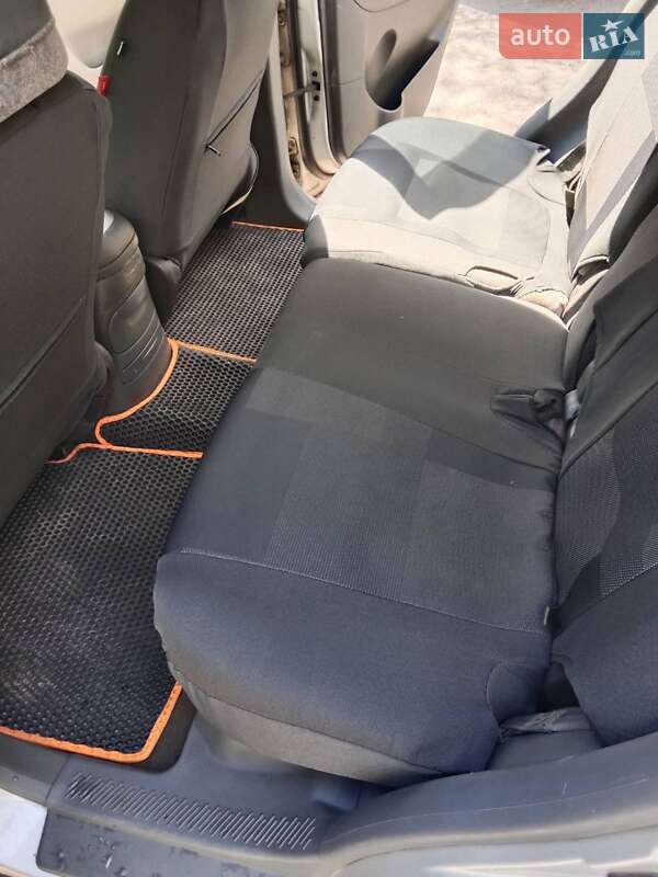 Внедорожник / Кроссовер Hyundai Santa FE 2002 в Виннице