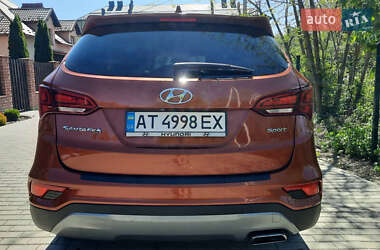 Внедорожник / Кроссовер Hyundai Santa FE 2016 в 