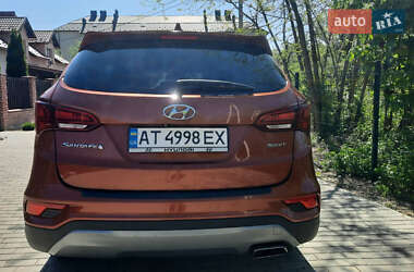 Внедорожник / Кроссовер Hyundai Santa FE 2016 в 