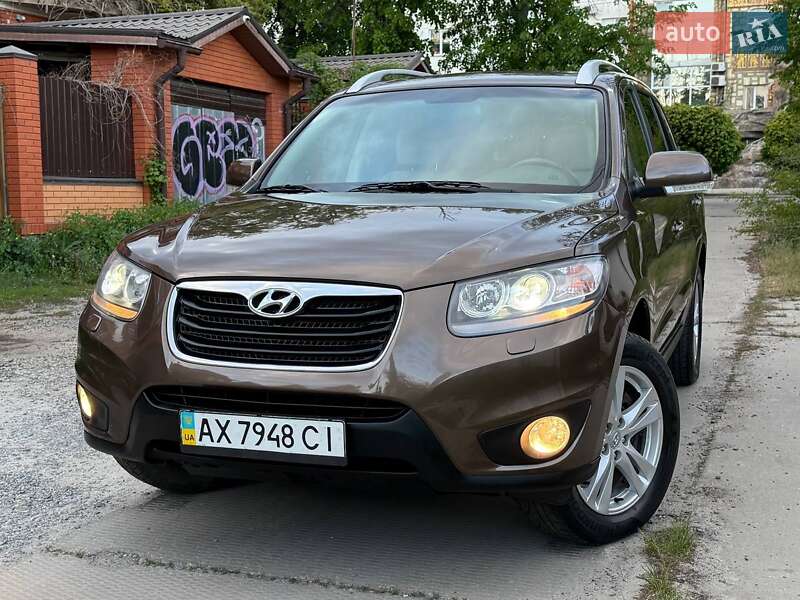 Позашляховик / Кросовер Hyundai Santa FE 2011 в Харкові