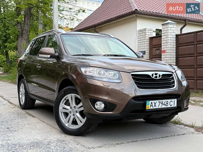 Позашляховик / Кросовер Hyundai Santa FE 2011 в Харкові