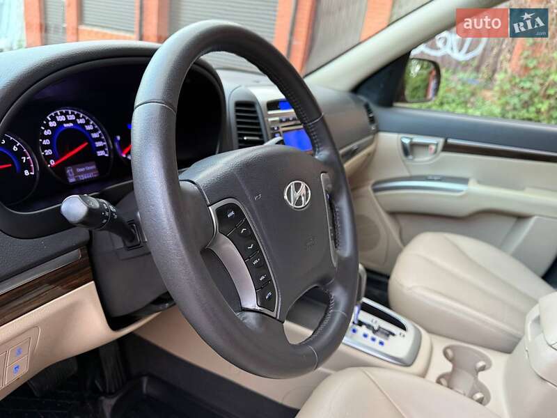 Позашляховик / Кросовер Hyundai Santa FE 2011 в Харкові