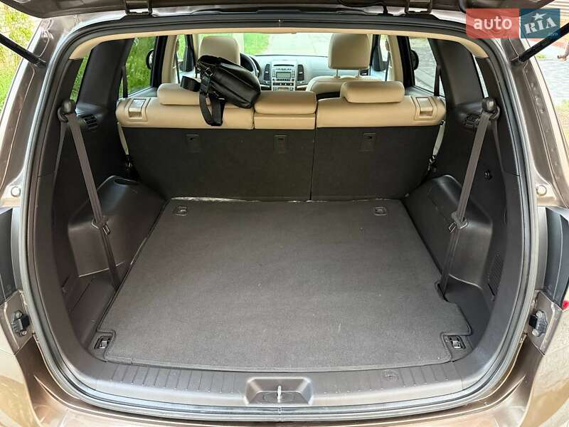 Позашляховик / Кросовер Hyundai Santa FE 2011 в Харкові