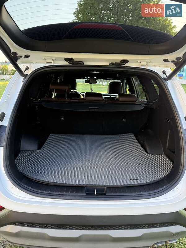 Позашляховик / Кросовер Hyundai Santa FE 2019 в Подільську