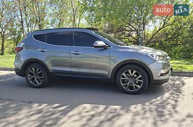 Внедорожник / Кроссовер Hyundai Santa FE 2016 в 