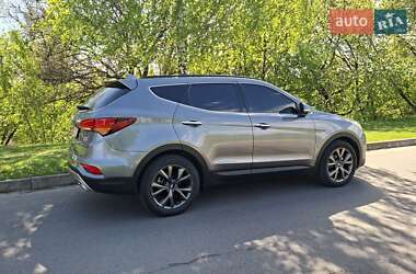 Внедорожник / Кроссовер Hyundai Santa FE 2016 в 