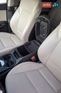 Внедорожник / Кроссовер Hyundai Santa FE 2017 в 