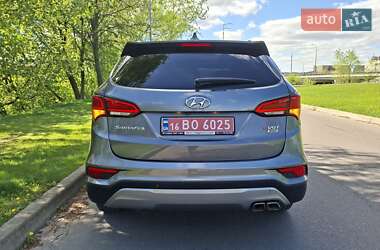 Внедорожник / Кроссовер Hyundai Santa FE 2016 в 