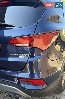 Внедорожник / Кроссовер Hyundai Santa FE 2016 в 