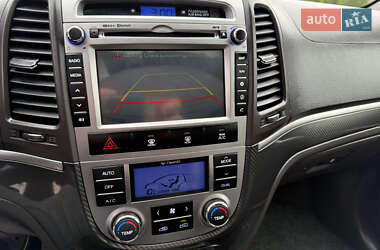 Позашляховик / Кросовер Hyundai Santa FE 2012 в 