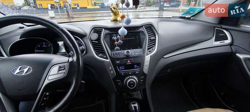 Позашляховик / Кросовер Hyundai Santa FE 2015 в Києві