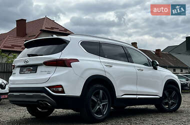 Внедорожник / Кроссовер Hyundai Santa FE 2019 в 