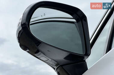 Внедорожник / Кроссовер Hyundai Santa FE 2019 в 