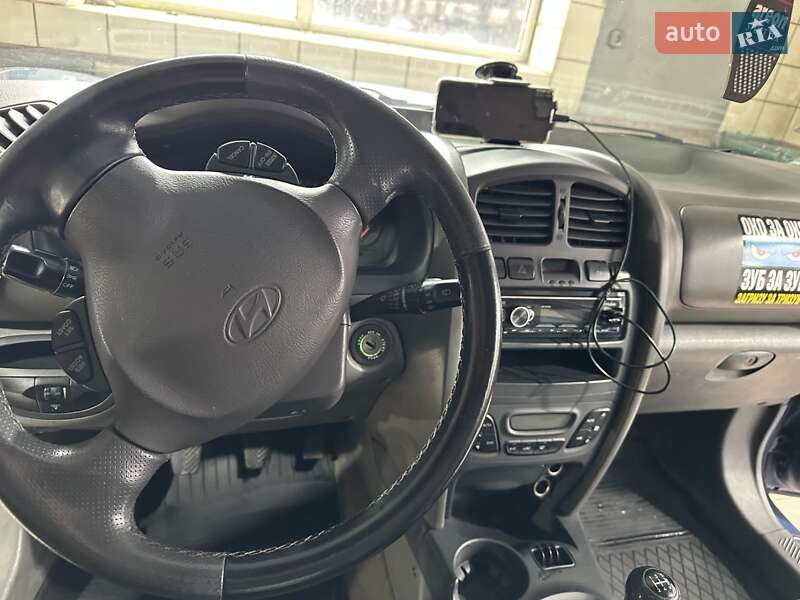 Позашляховик / Кросовер Hyundai Santa FE 2002 в Харкові