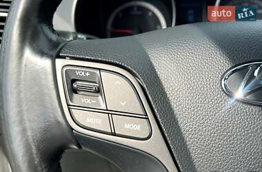 Внедорожник / Кроссовер Hyundai Santa FE 2014 в 