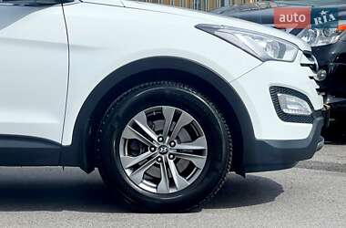 Внедорожник / Кроссовер Hyundai Santa FE 2014 в 