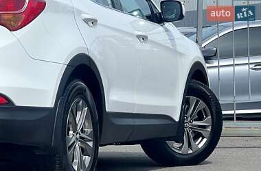 Внедорожник / Кроссовер Hyundai Santa FE 2014 в 