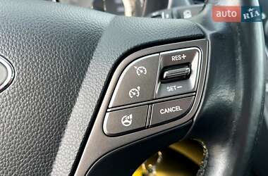Внедорожник / Кроссовер Hyundai Santa FE 2014 в 