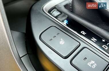 Внедорожник / Кроссовер Hyundai Santa FE 2014 в 