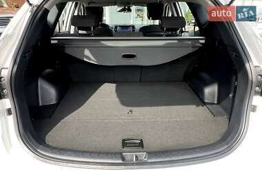 Внедорожник / Кроссовер Hyundai Santa FE 2014 в 