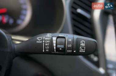 Внедорожник / Кроссовер Hyundai Santa FE 2012 в 