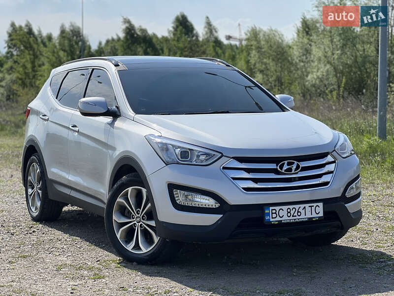 Внедорожник / Кроссовер Hyundai Santa FE 2013 в 
