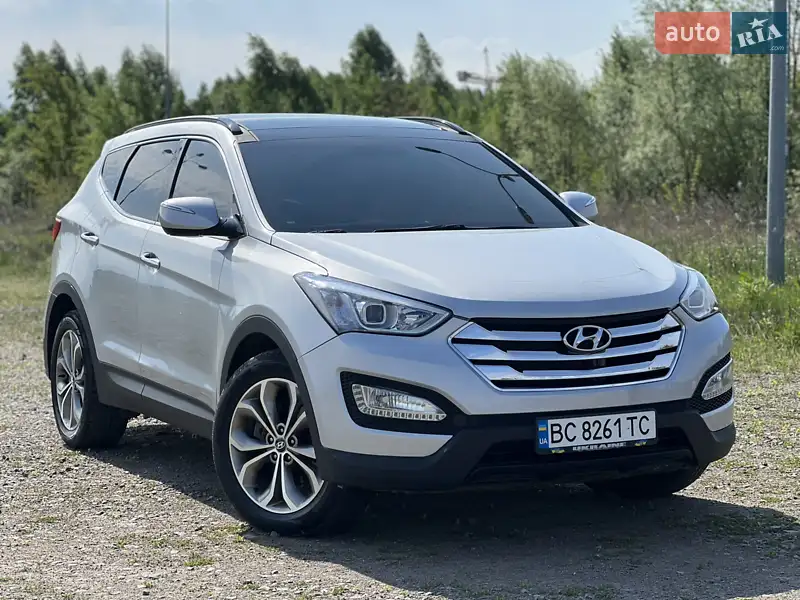 Внедорожник / Кроссовер Hyundai Santa FE 2013 в 