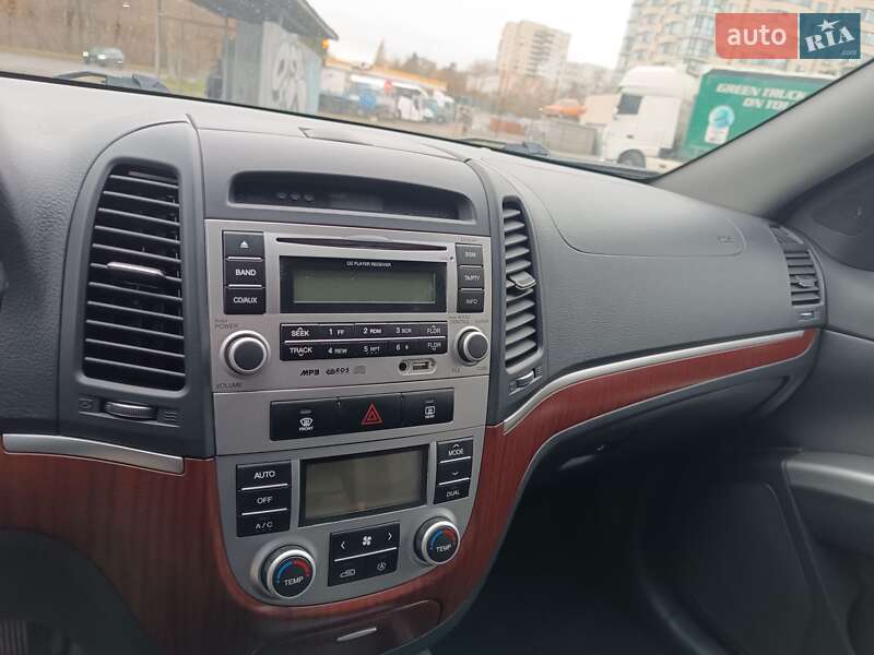 Внедорожник / Кроссовер Hyundai Santa FE 2009 в Луцке
