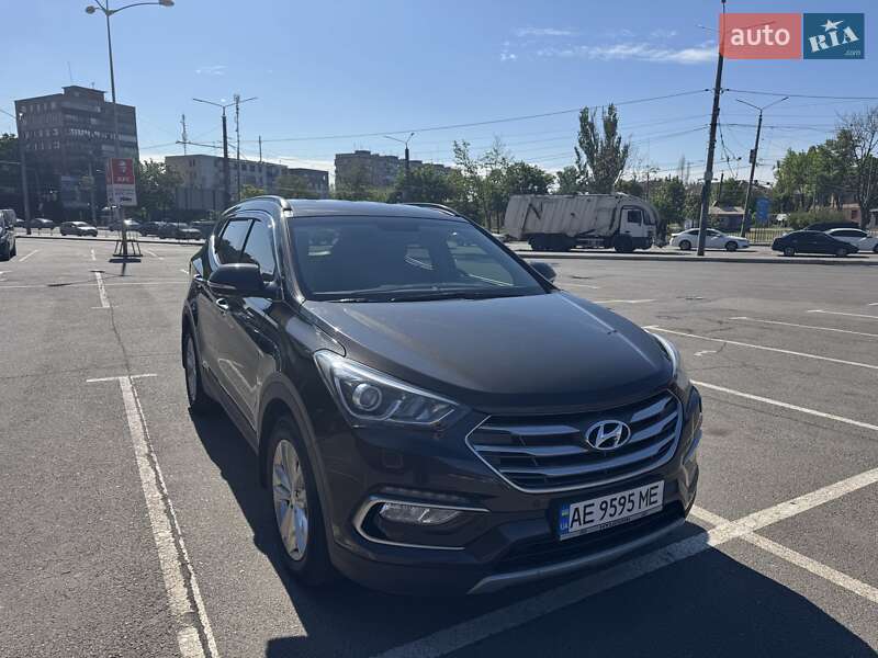 Внедорожник / Кроссовер Hyundai Santa FE 2017 в Кривом Роге