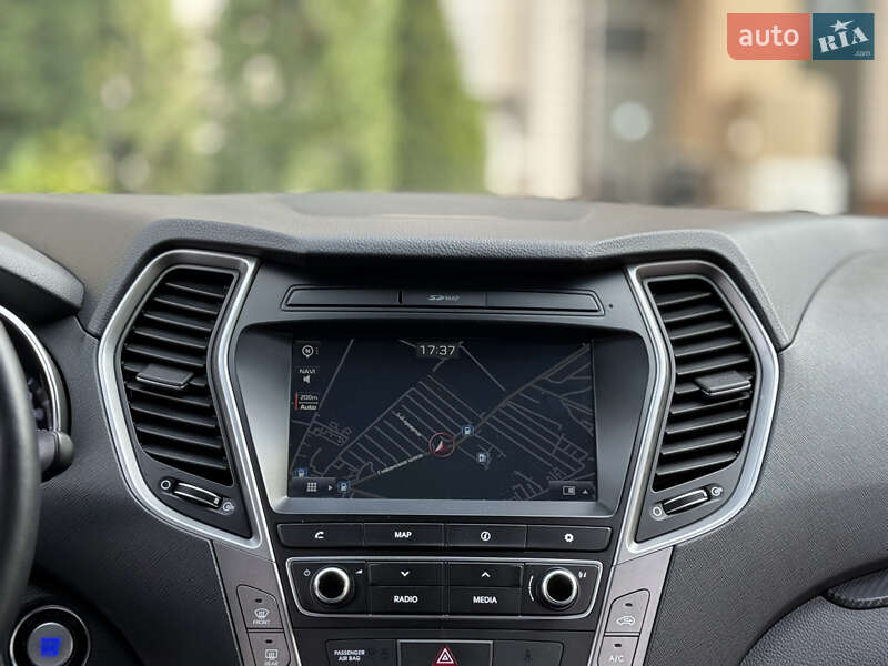 Позашляховик / Кросовер Hyundai Santa FE 2017 в Вінниці