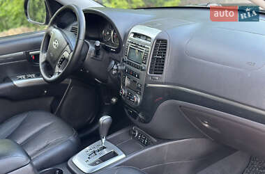 Позашляховик / Кросовер Hyundai Santa FE 2011 в 