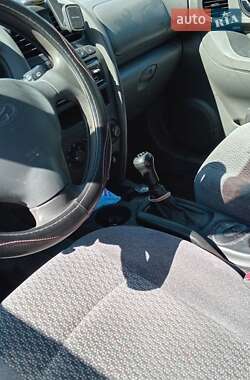 Внедорожник / Кроссовер Hyundai Santa FE 2003 в 