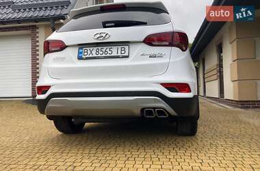 Внедорожник / Кроссовер Hyundai Santa FE 2015 в 