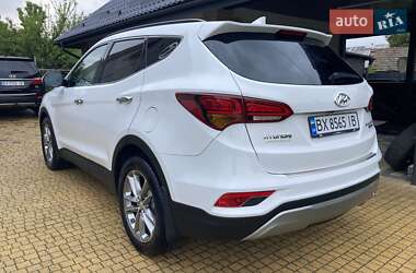 Внедорожник / Кроссовер Hyundai Santa FE 2015 в 