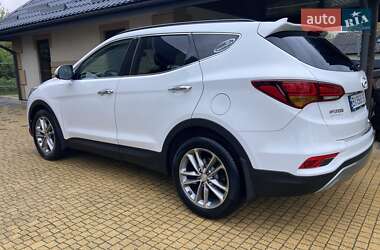 Внедорожник / Кроссовер Hyundai Santa FE 2015 в 