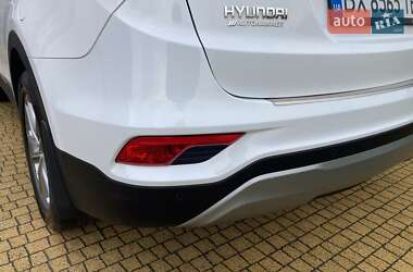 Внедорожник / Кроссовер Hyundai Santa FE 2015 в 