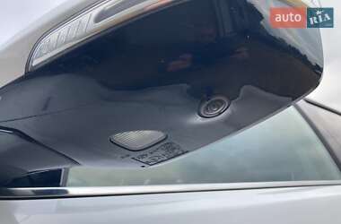 Внедорожник / Кроссовер Hyundai Santa FE 2015 в 
