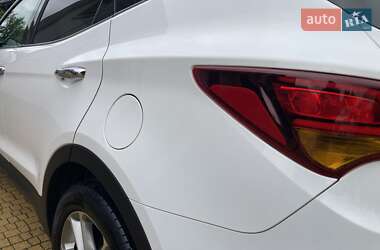 Внедорожник / Кроссовер Hyundai Santa FE 2015 в 